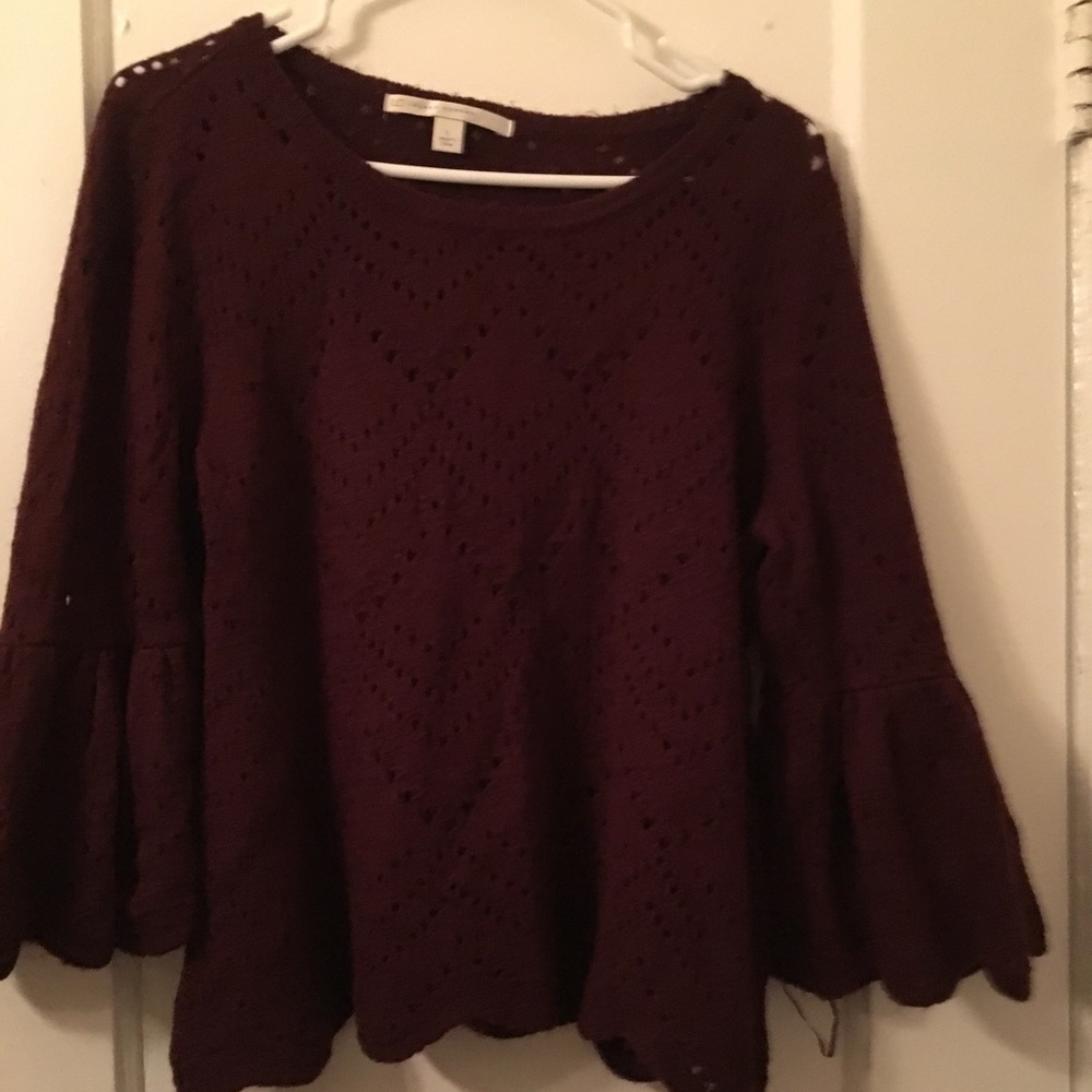 Sweater with bell sleeves